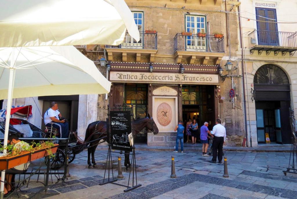 B&B Allisciari Palermo Exterior photo